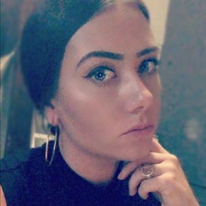 Meet your Posher, Tabitha